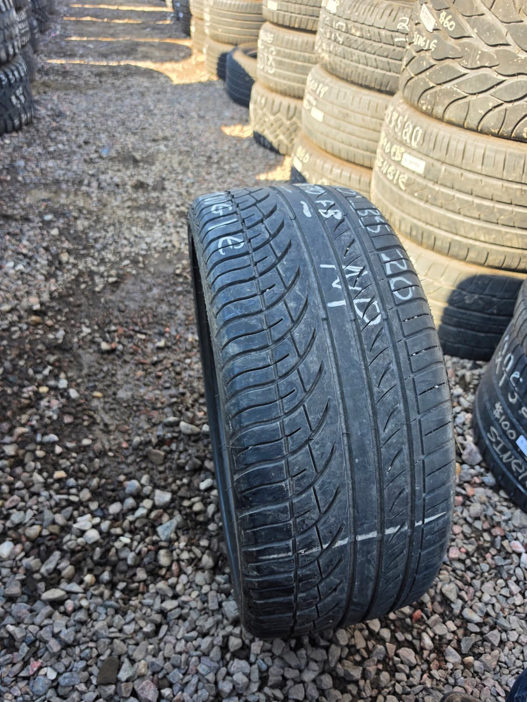 245/35ZR20 Single (1 Used Tire) FullWay HP108