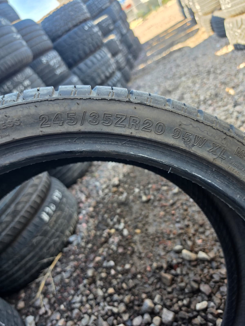 245/35ZR20 Single (1 Used Tire) FullWay HP108