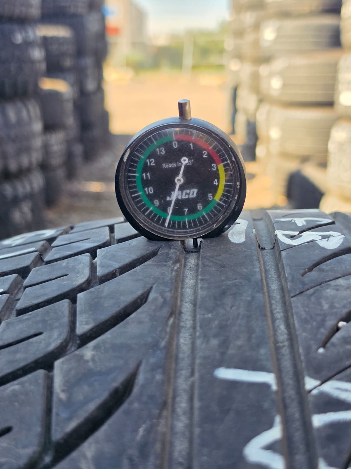 245/35ZR20 Single (1 Used Tire) FullWay HP108
