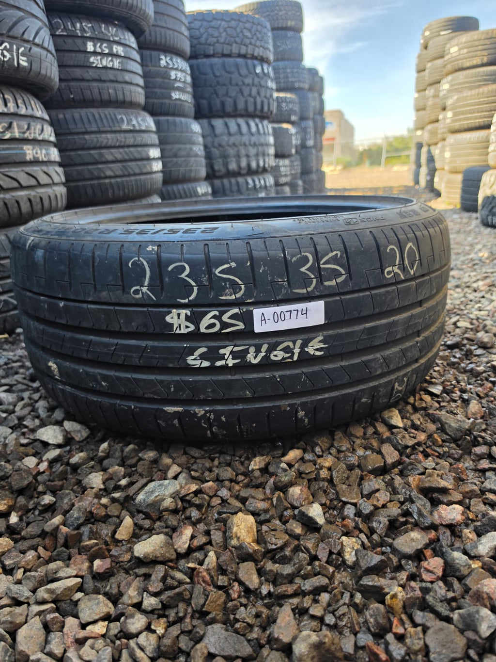 235/35R20 Single (1 Used Tire) Pirelli P Zero