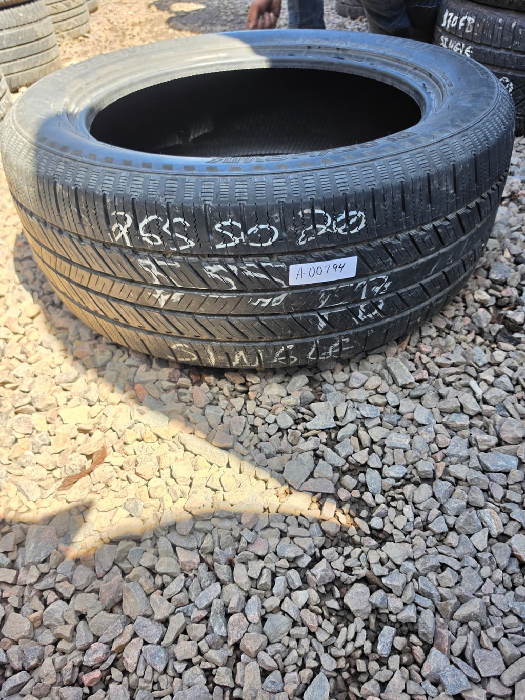 255/45R20 Single (1 Used Tire) BlackHawk Hiscend-H