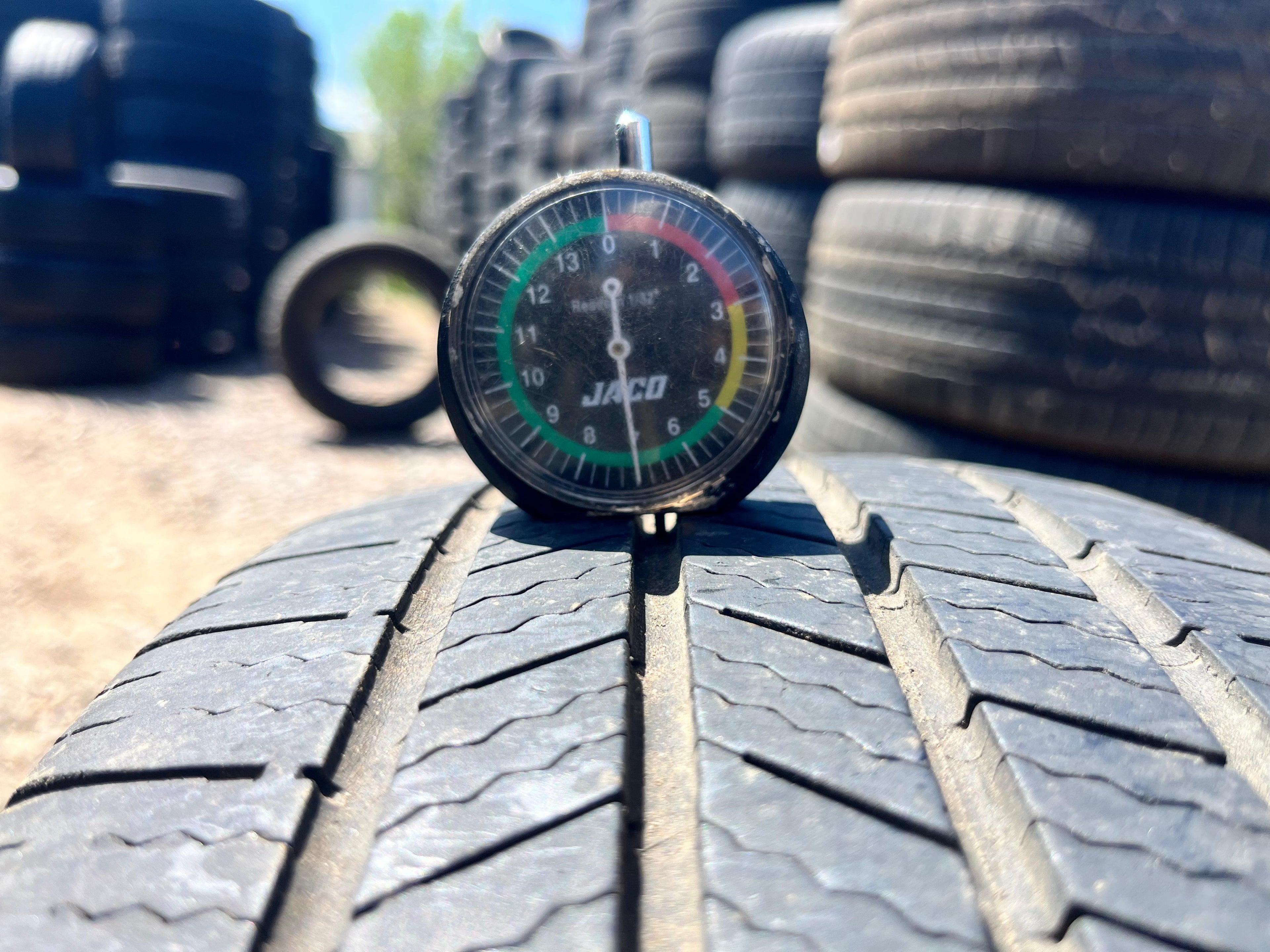195/65R15 Single (1 Used Tire) Michelin Defender
