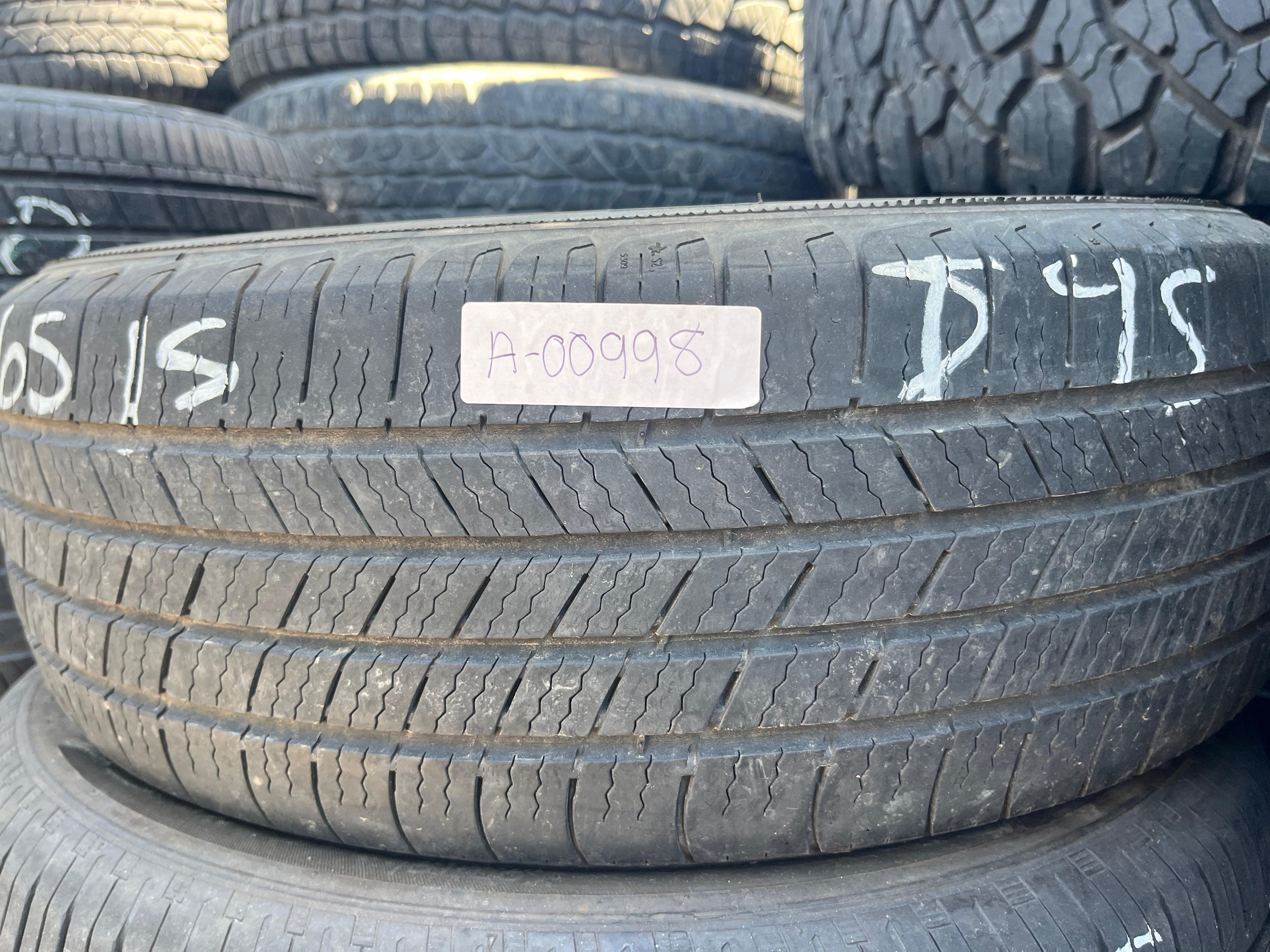 195/65R15 Single (1 Used Tire) Michelin Defender
