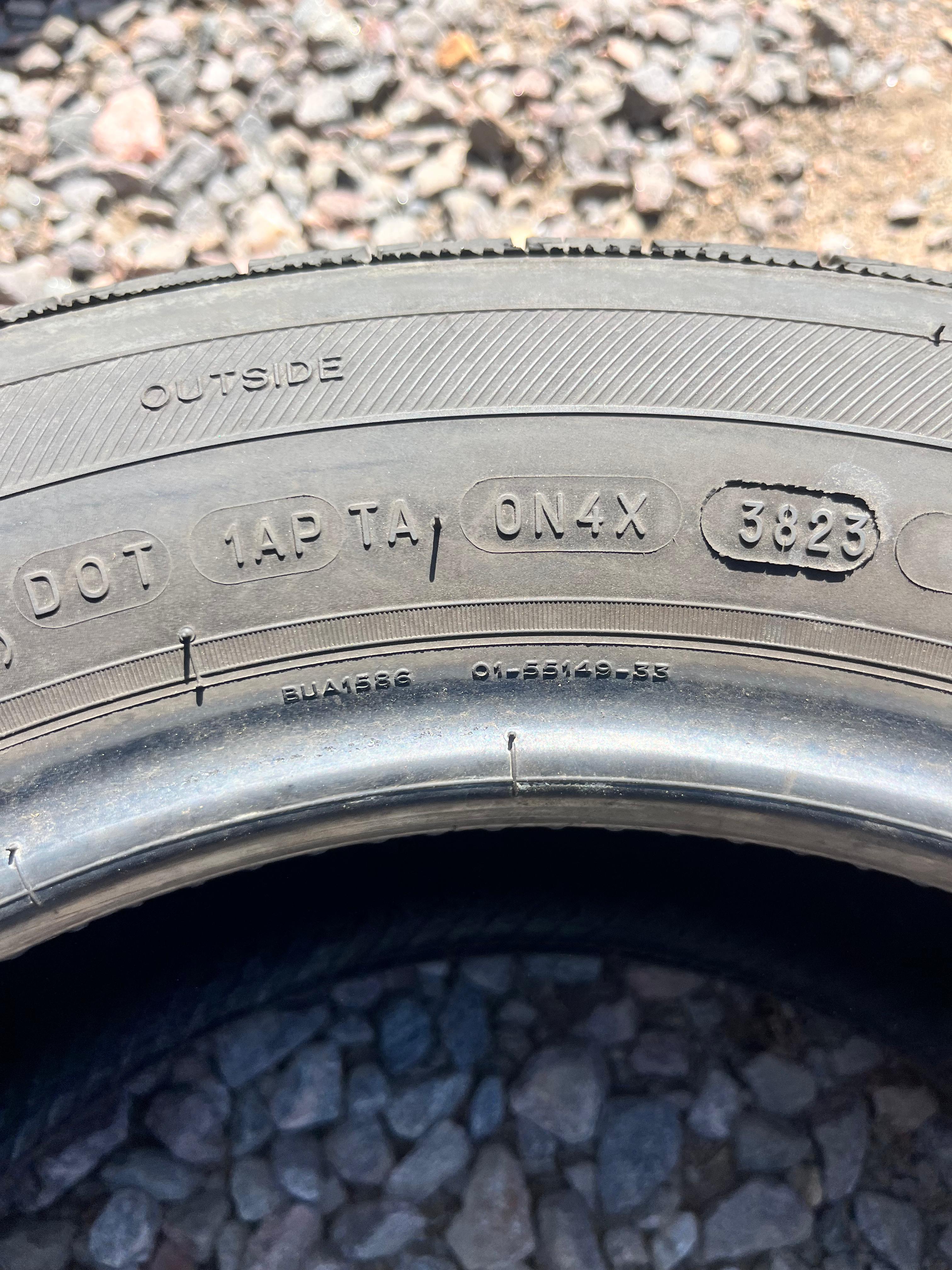 195/65R15 Single (1 Used Tire) Michelin Defender