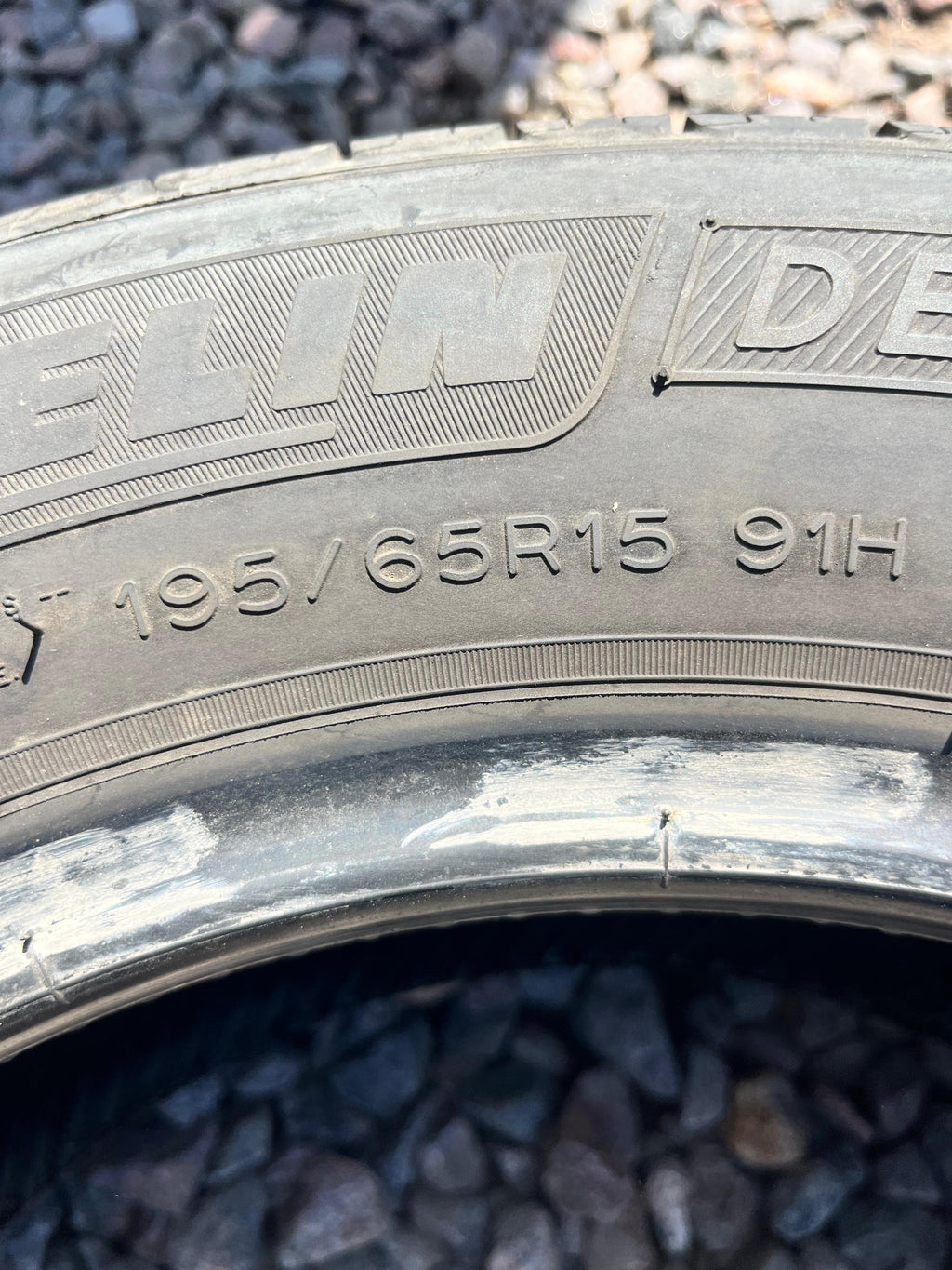 195/65R15 Single (1 Used Tire) Michelin Defender