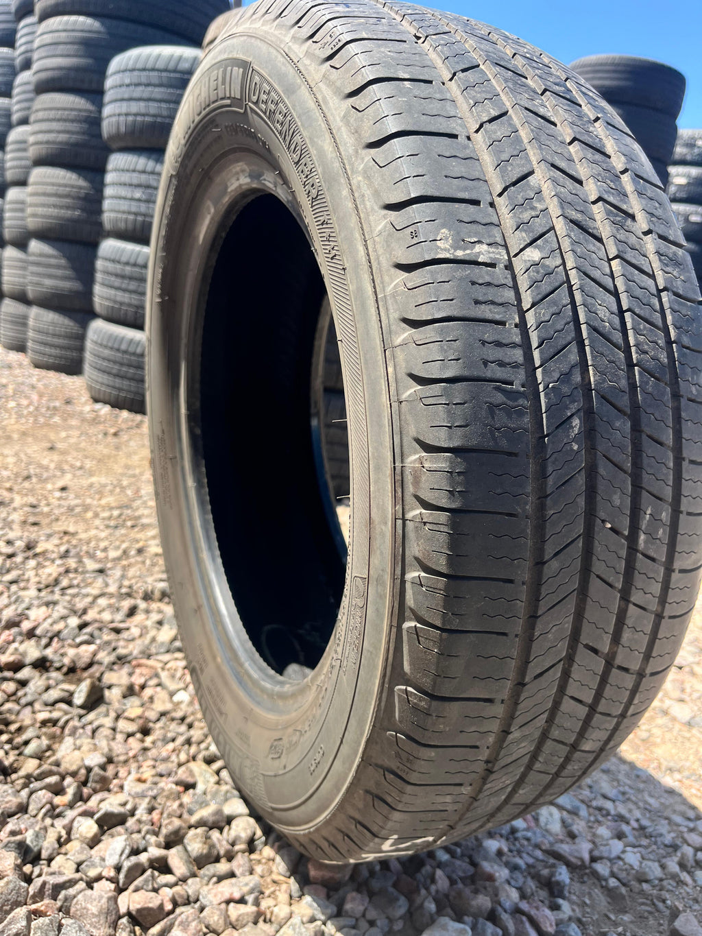 195/65R15 Single (1 Used Tire) Michelin Defender