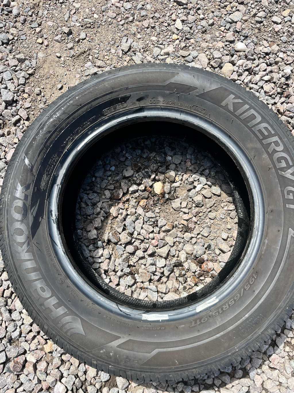 195/65R15 Single (1 Used Tire) Hankook Kineegy GT