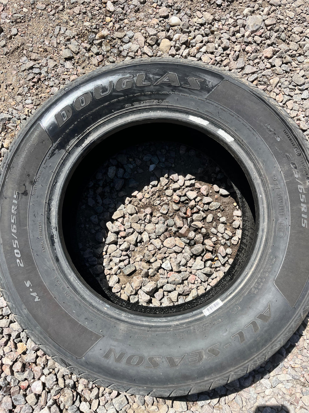 205/65R15 Single (1 Used Tire) Douglas  All Season