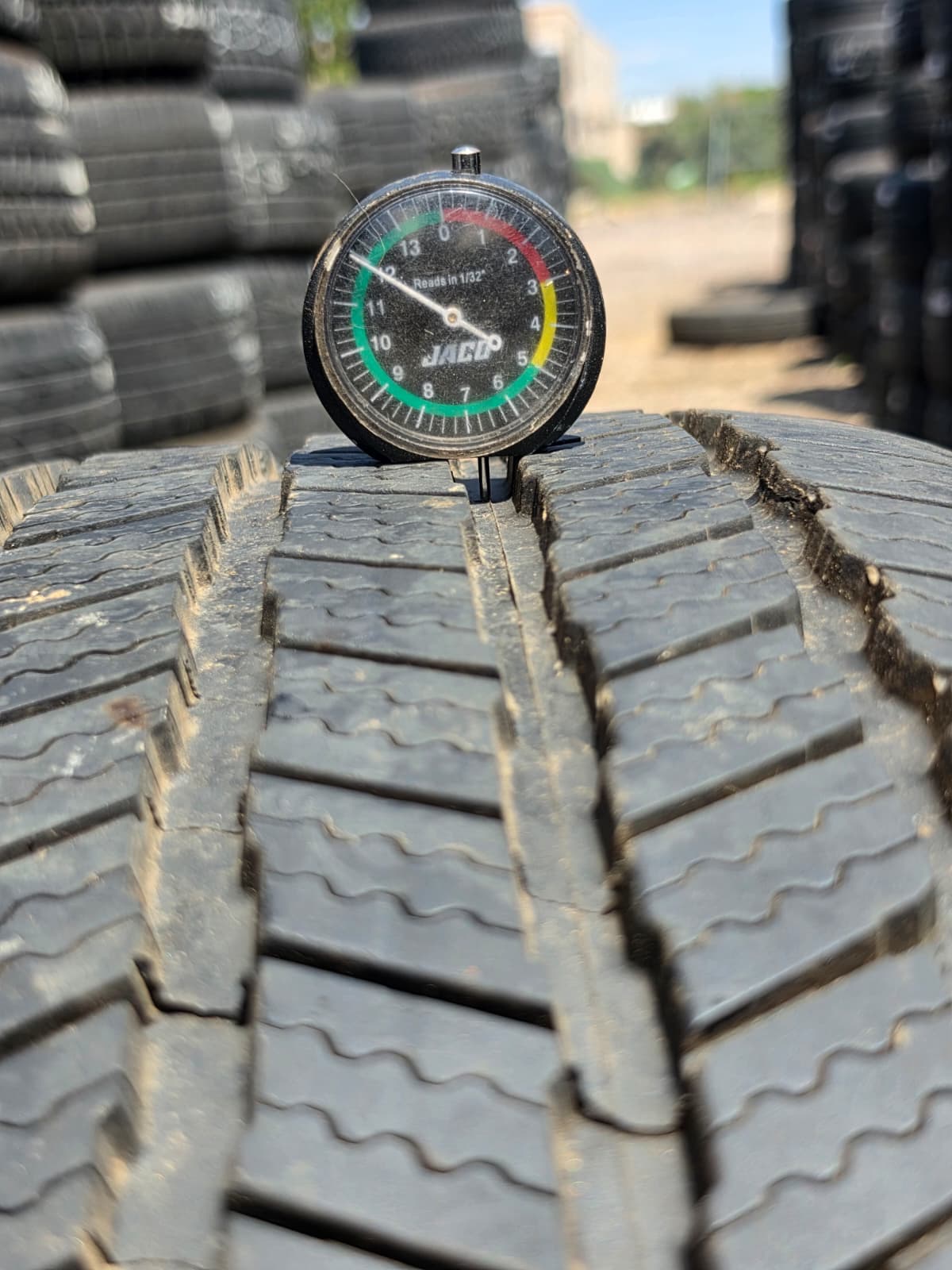265/50R20 Single (1 Used Tire) Michelin Defender LTX