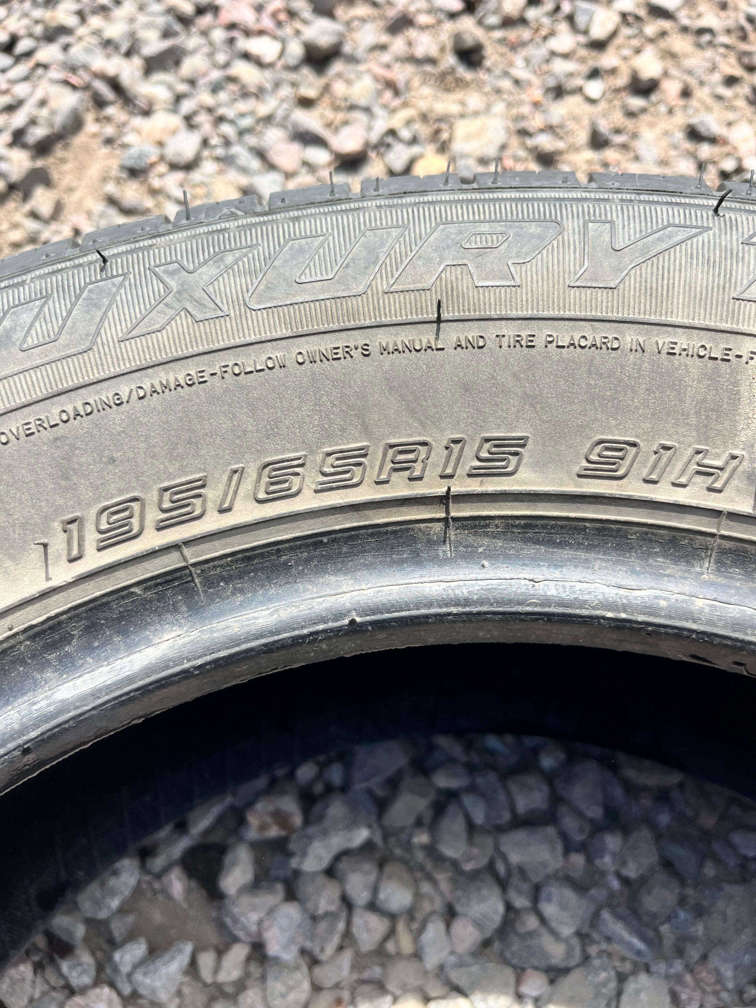 195/65R15 Single (1 Used Tire) Maxama Tires Reputation Touring