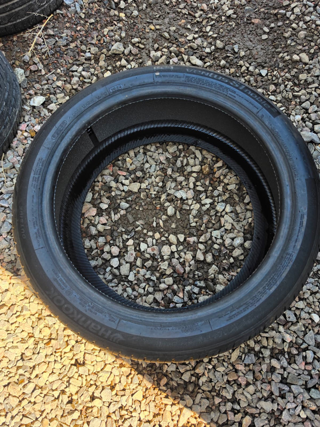 255/40ZR20 Single (1 Used Tire) Hankook Ventus S1 noble