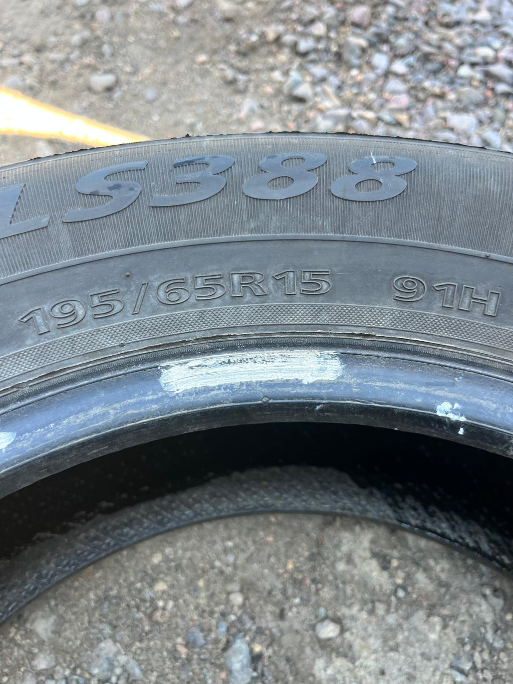 195/65R15 Single (1 Used Tire) LandSail LandSail LS388