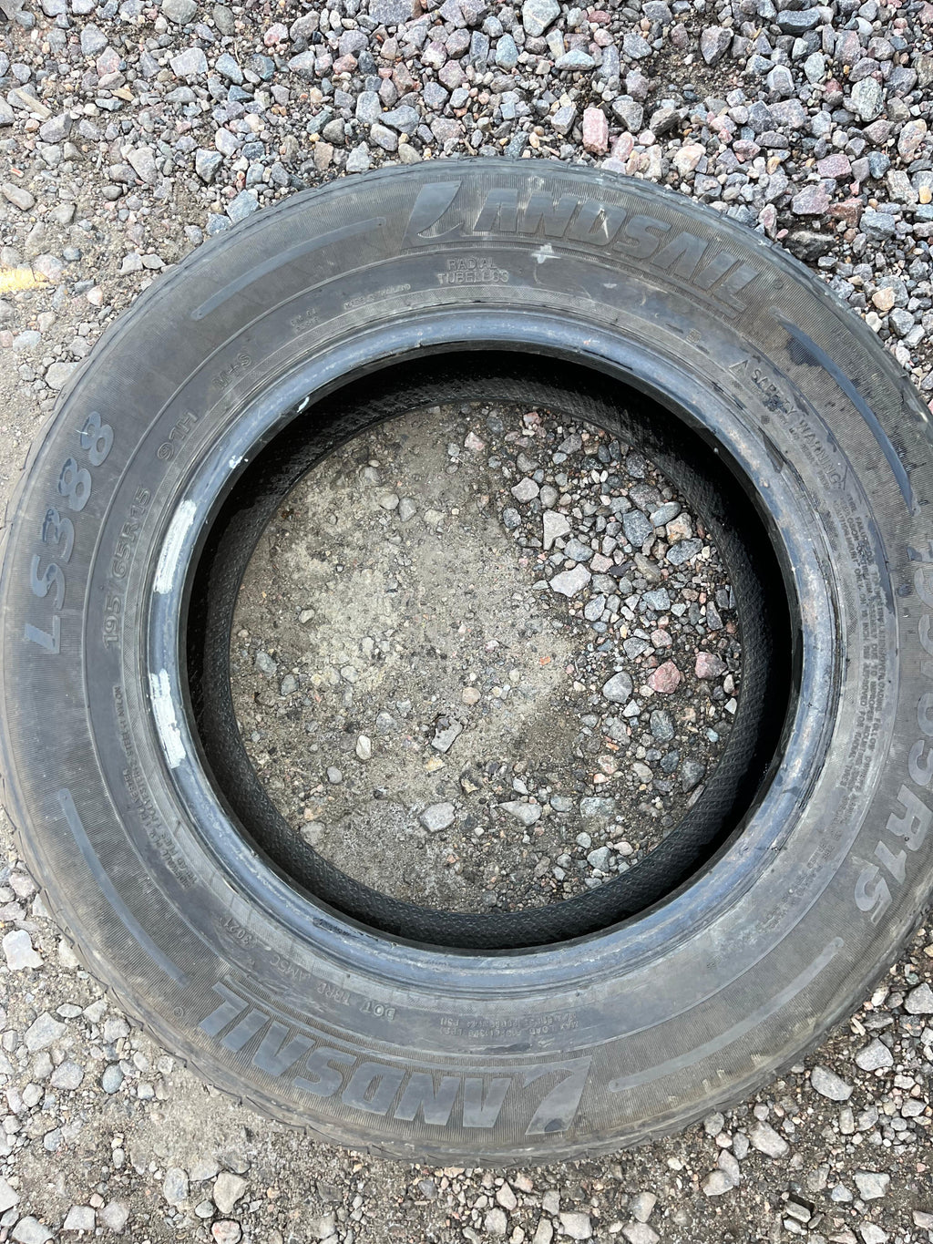 195/65R15 Single (1 Used Tire) LandSail LandSail LS388