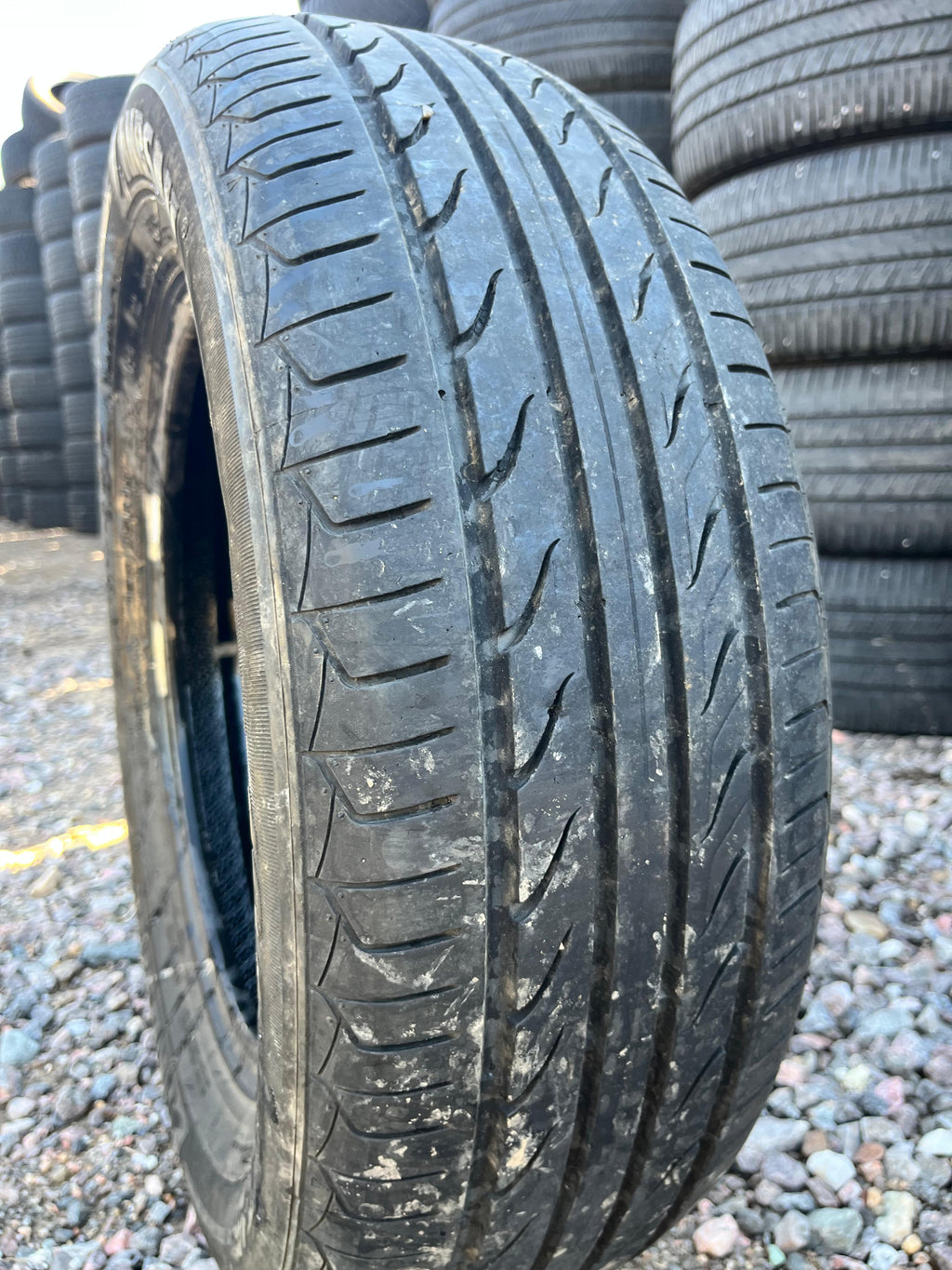 195/65R15 Single (1 Used Tire) LandSail LandSail LS388