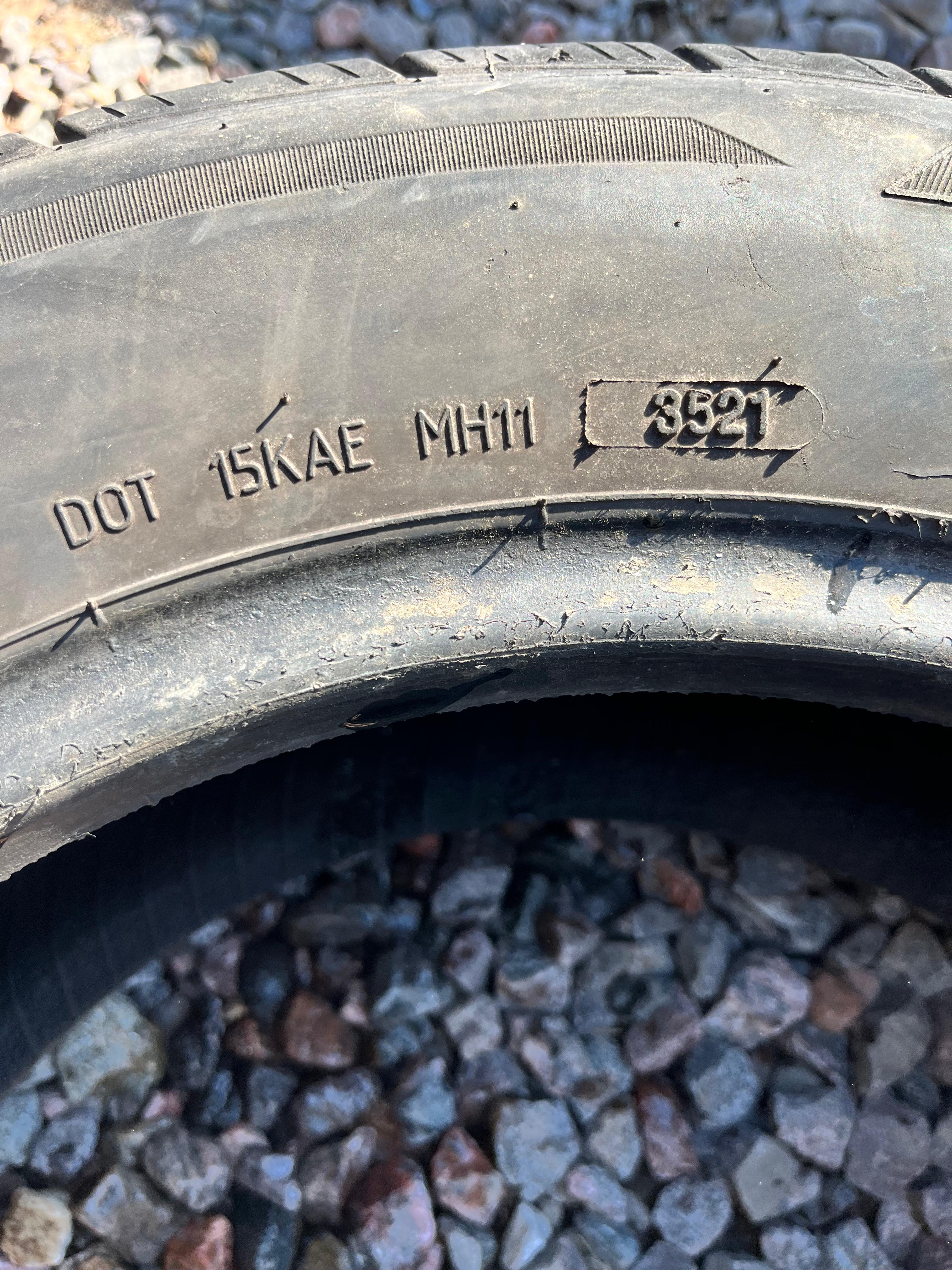 255/35ZR20 Single (1 Used Tire) BFGoodrich Advantage Control