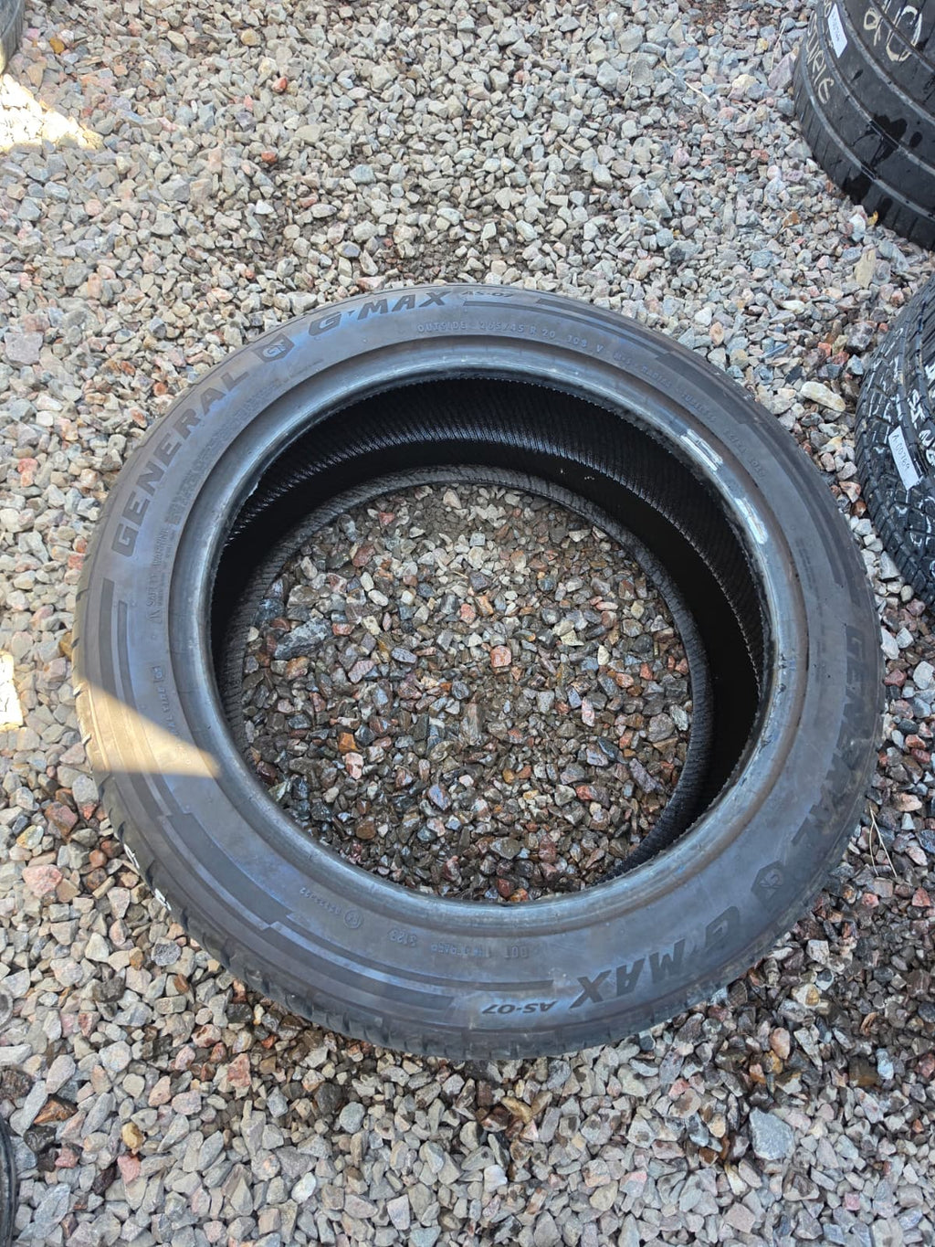 265/45R20 Single (1 Used Tire) General G - Max