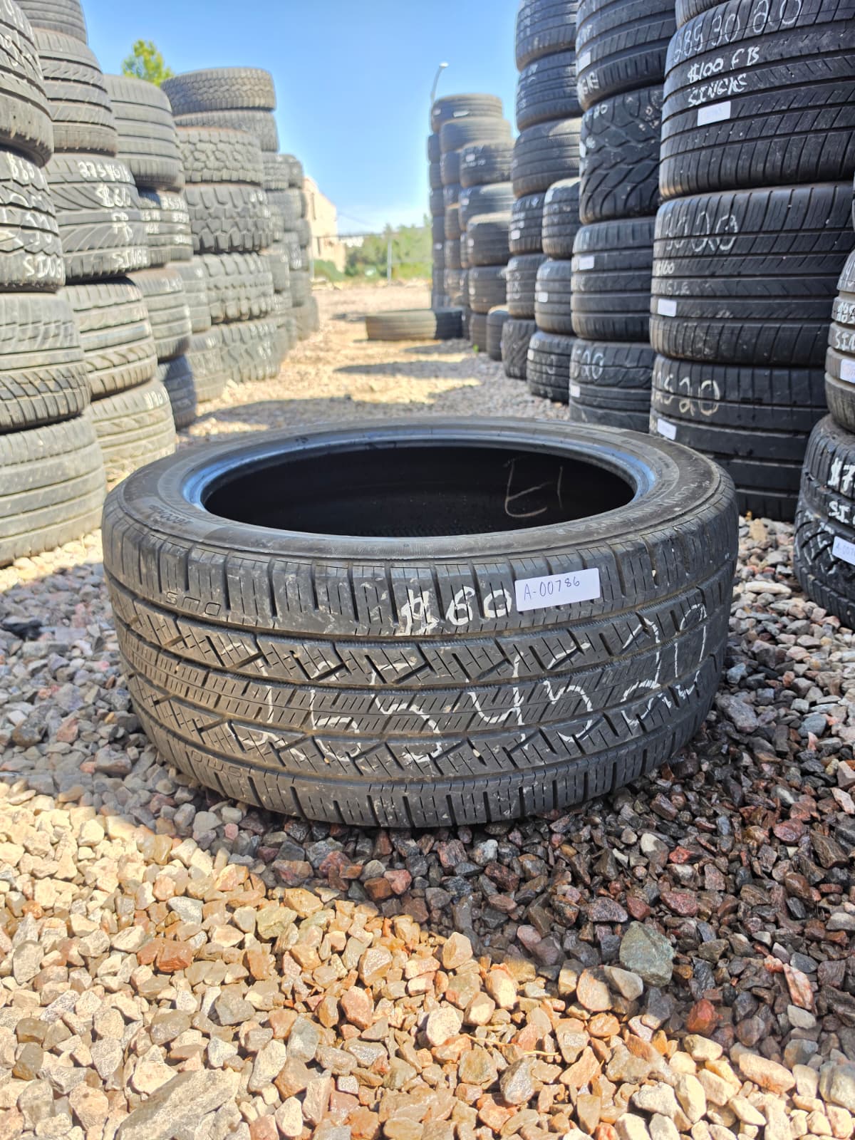 265/45R20 Single (1 Used Tire) Continental CrossContact LX25