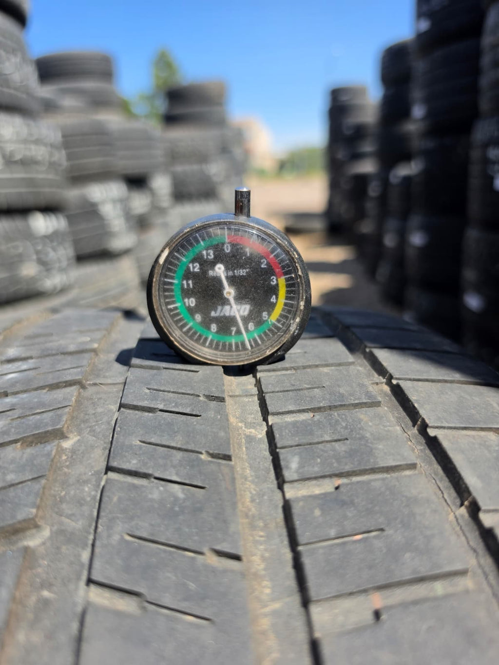 255/45R20 Single (1 Used Tire)   Goodyear Eagle F1