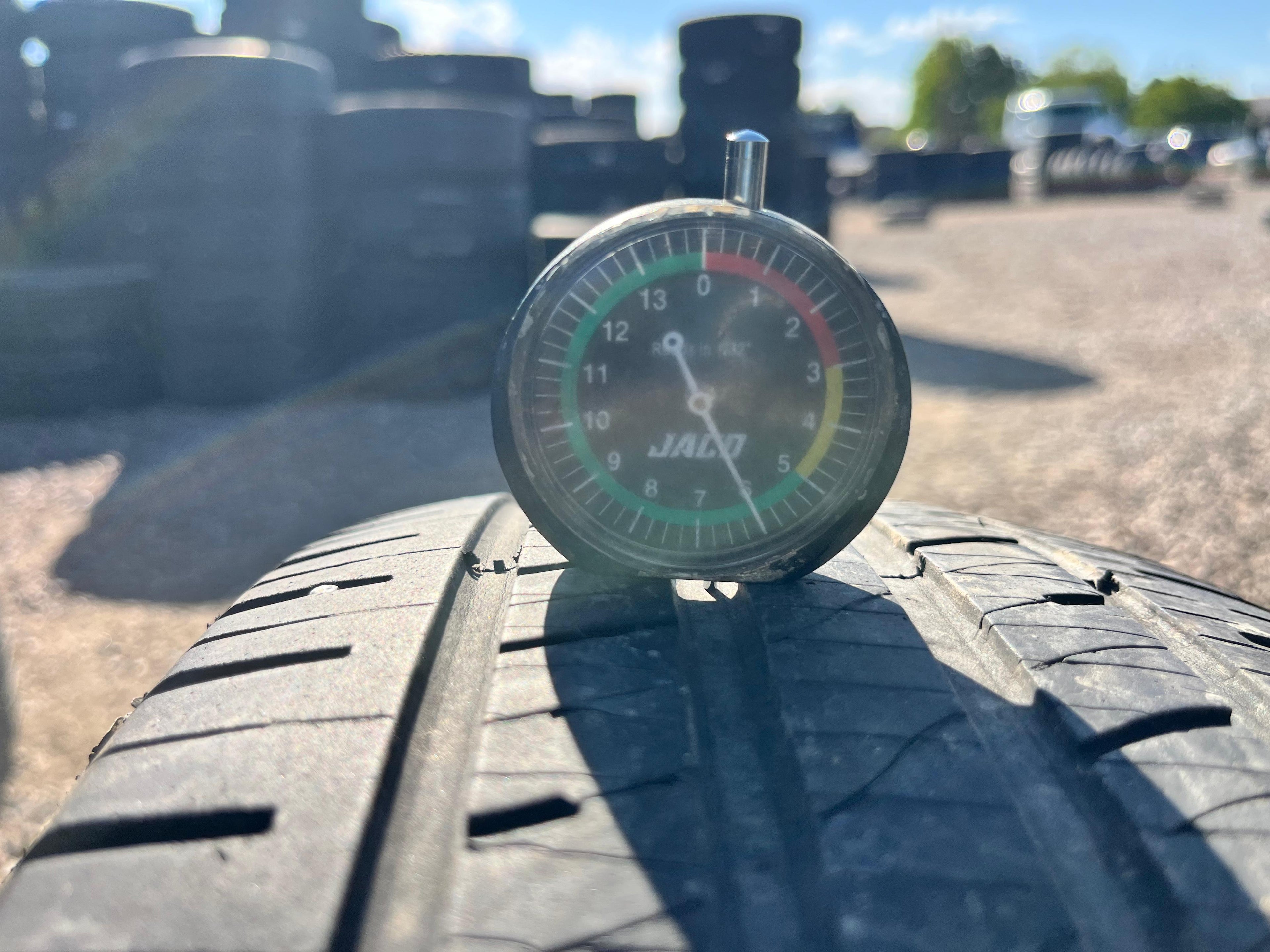 195/65R15 Single (1 Used Tire)  Mastercraft Stratus AS