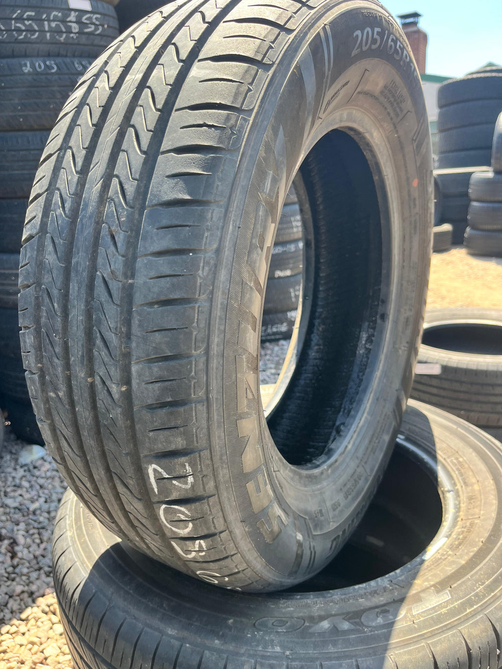 255/35ZR20 Single (1 Used Tire)