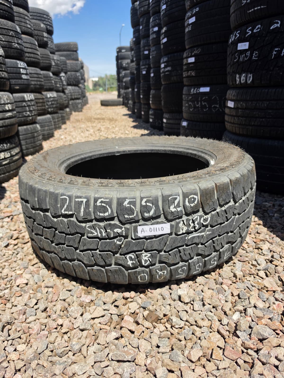 LT275/55R20 Single (1 Used Tire) Mazama Open Range