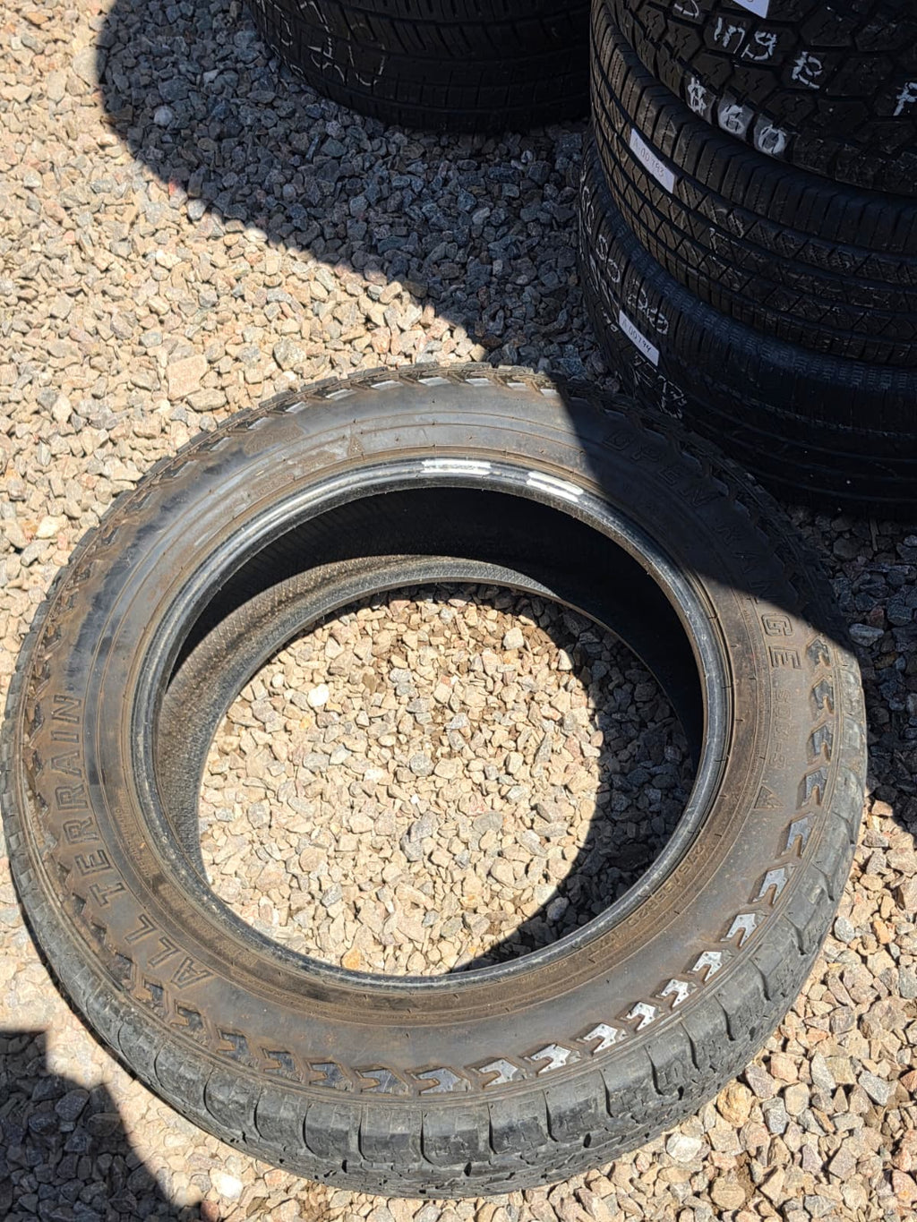 LT275/55R20 Single (1 Used Tire) Mazama Open Range