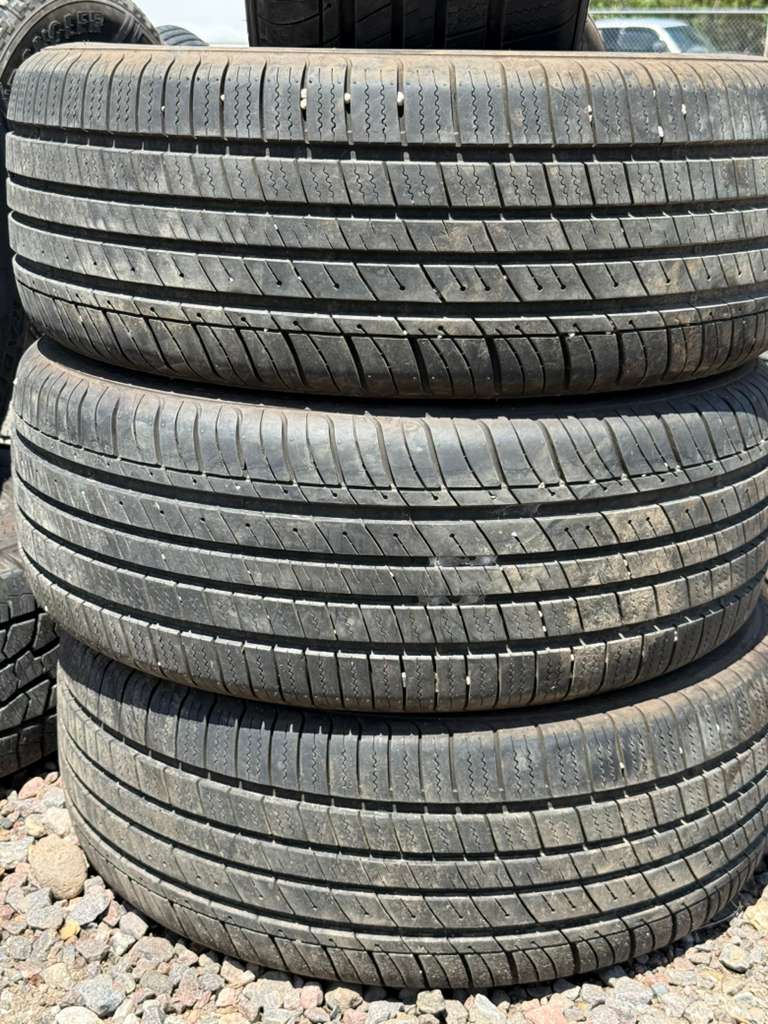 235/60ZR16 Set (4 Used Tires)  Kumho Ecsta Lx platinum