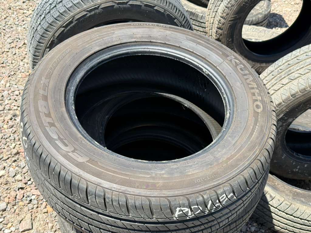 235/60ZR16 Set (4 Used Tires)  Kumho Ecsta Lx platinum