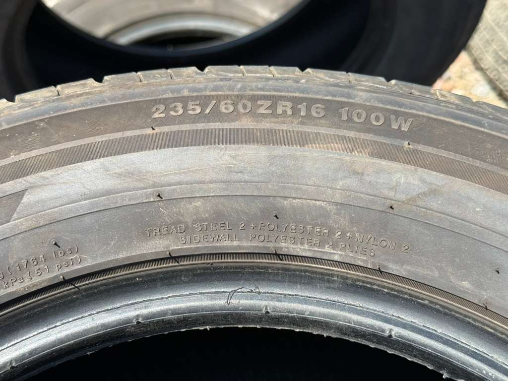 235/60ZR16 Set (4 Used Tires)  Kumho Ecsta Lx platinum