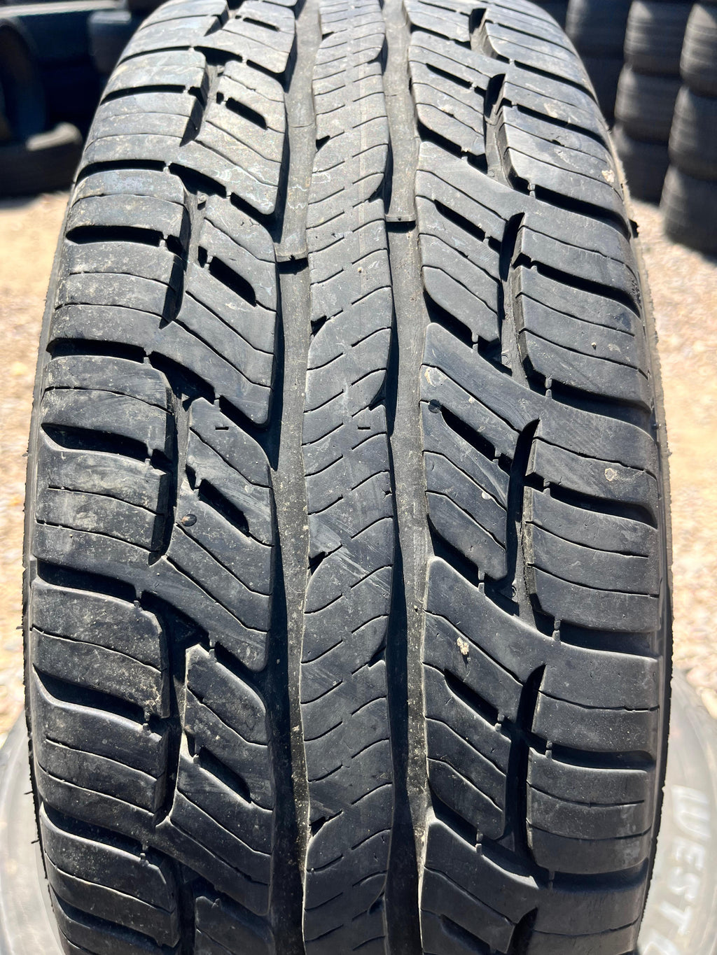 195/65R15 Single (1 Used Tire)  BFGoodrich Advantage