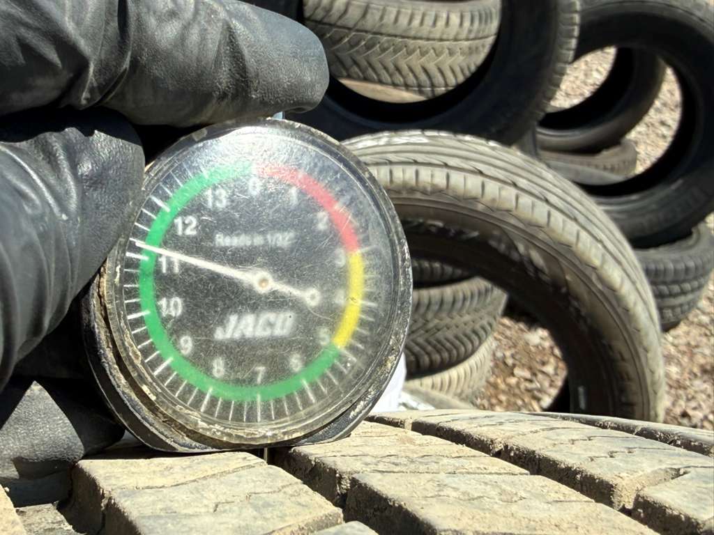 215/65R16 Set (4 Used Tires)  Arizonan Silver Edition