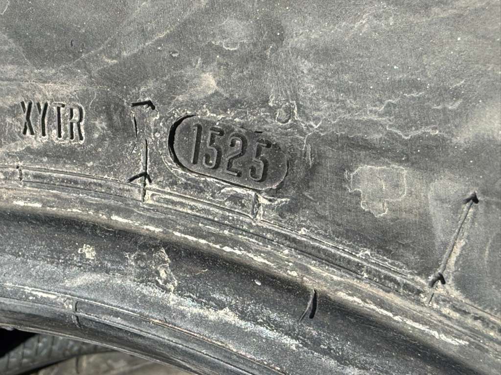 215/65R16 Set (4 Used Tires)  Arizonan Silver Edition