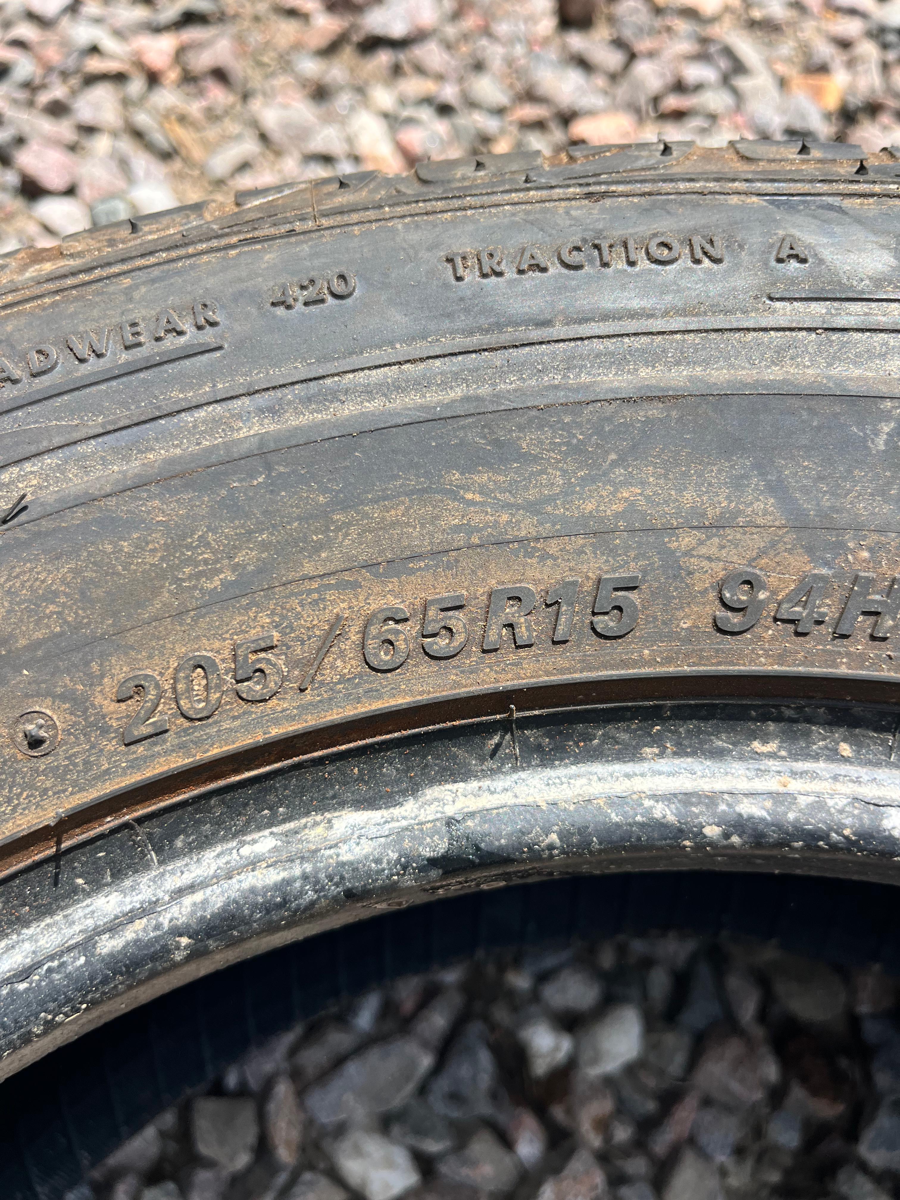 205/65R15 Single (1 Used Tire) OHTSU FP6000