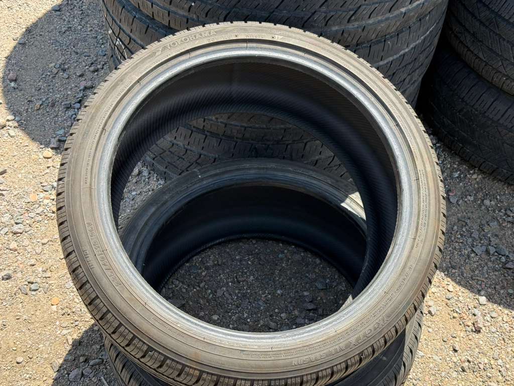 235/40R19 Pair (2 Used Tires) Yokohama YK-GTX