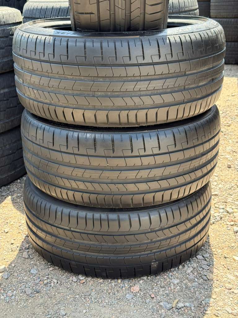235/35R20 Set (4 Used Tires)  Pirelli   P Zero
