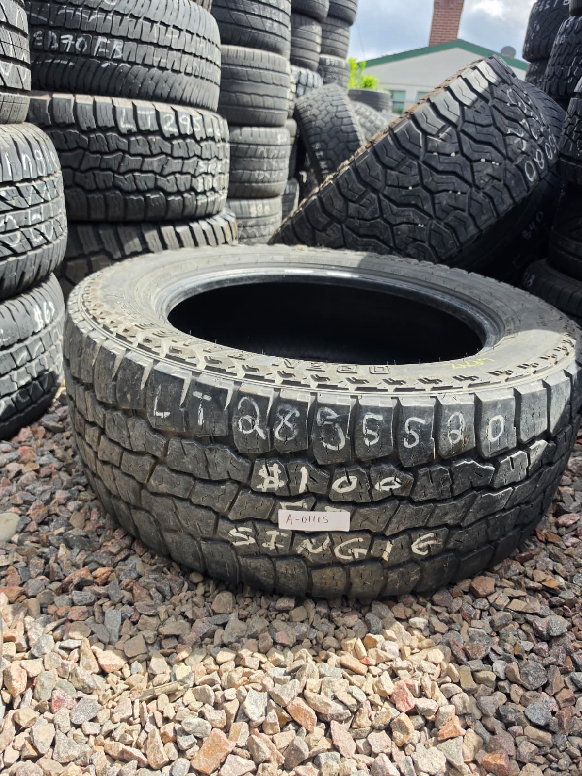 LT285/55R20 Single (1 Used Tire) Manama Open Range