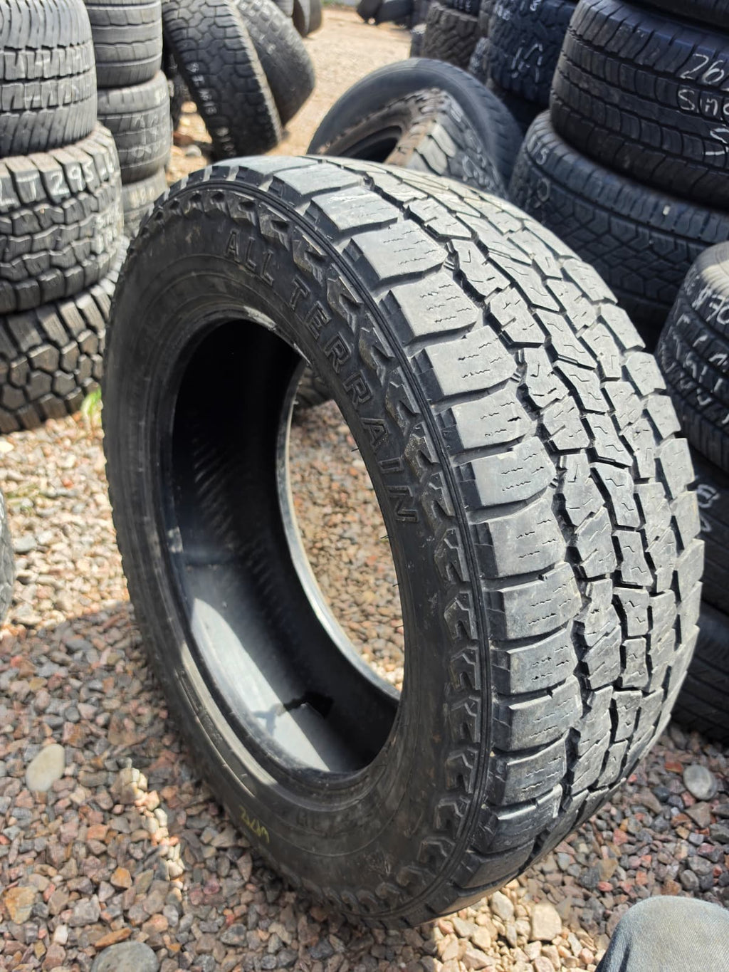 LT285/55R20 Single (1 Used Tire) Manama Open Range