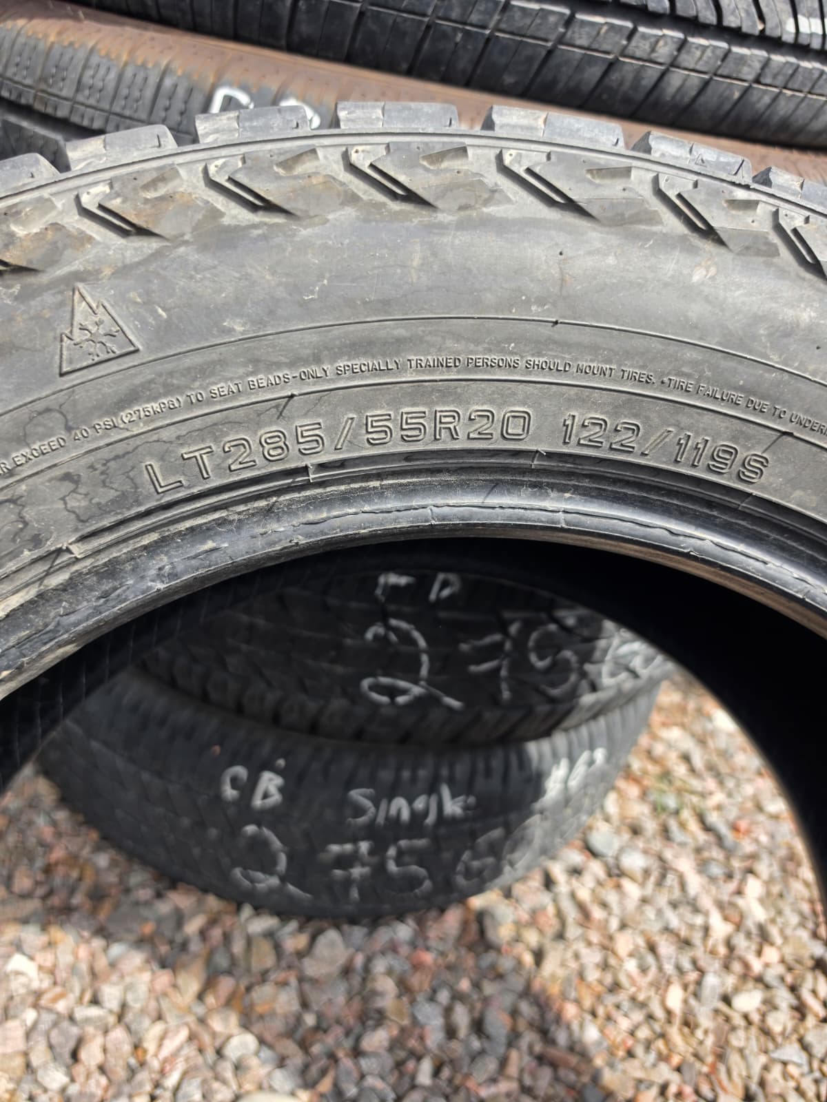LT285/55R20 Single (1 Used Tire) Manama Open Range