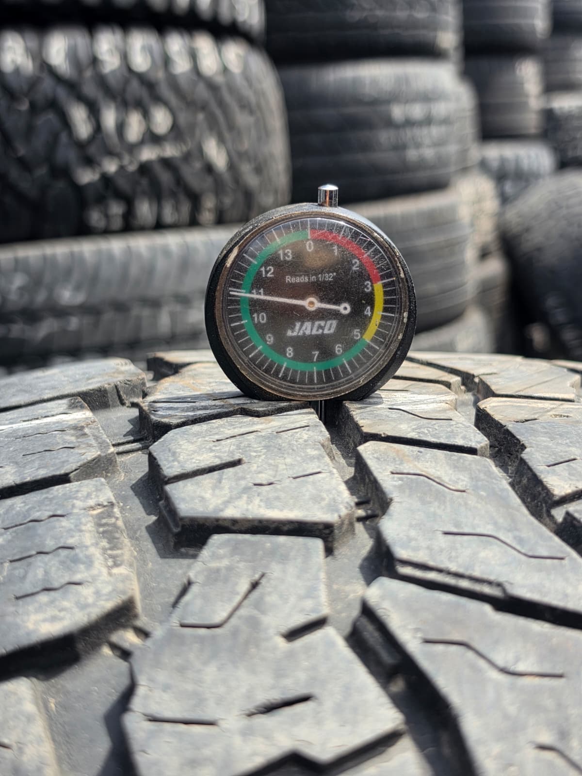 LT285/55R20 Single (1 Used Tire) Manama Open Range