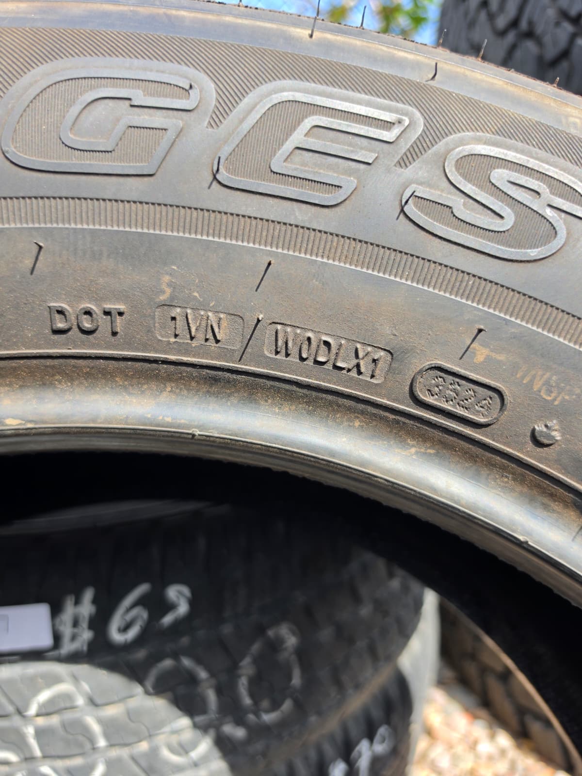 275/60R20 Single (1 Used Tire) Bridgestone Dueler LX