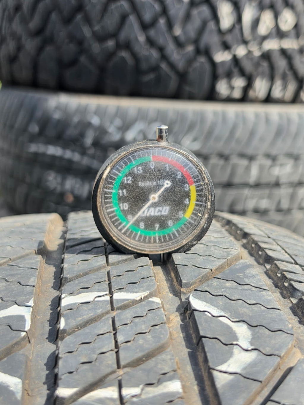 275/60R20 Single (1 Used Tire) Bridgestone Dueler LX