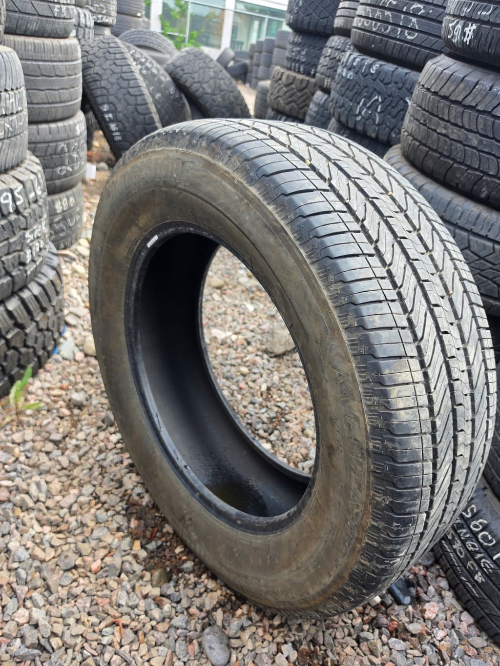 275/60R20 Single (1 Used Tire) Bridgestone Alenza