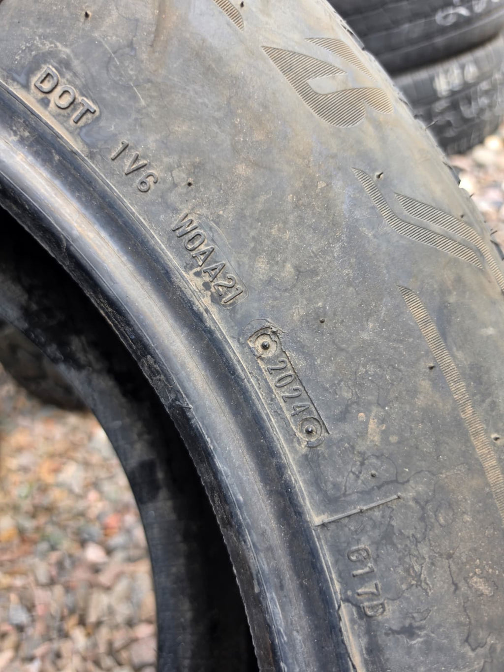 275/60R20 Single (1 Used Tire) Bridgestone Alenza