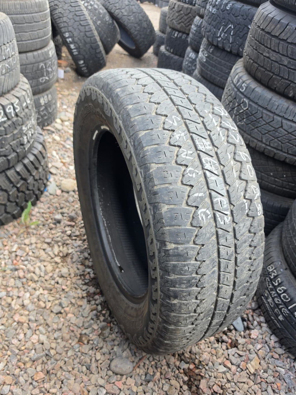 275/60R20 Single (1 Used Tire) Bridgestone Dueler