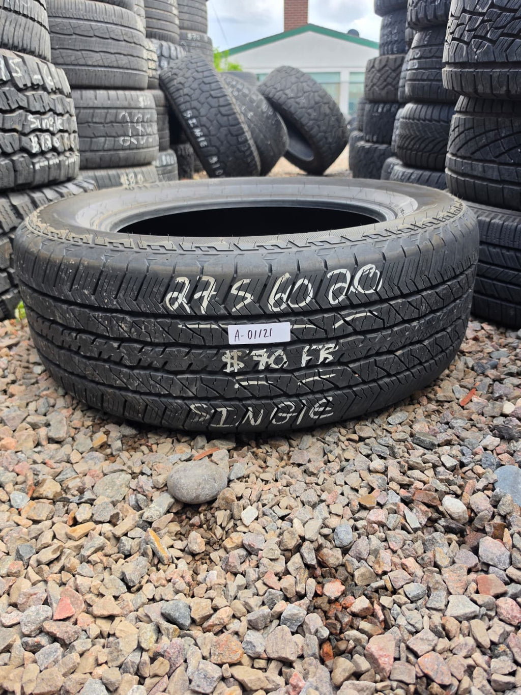 275/60R20 Single (1 Used Tire) Hankook DynaPro AT2