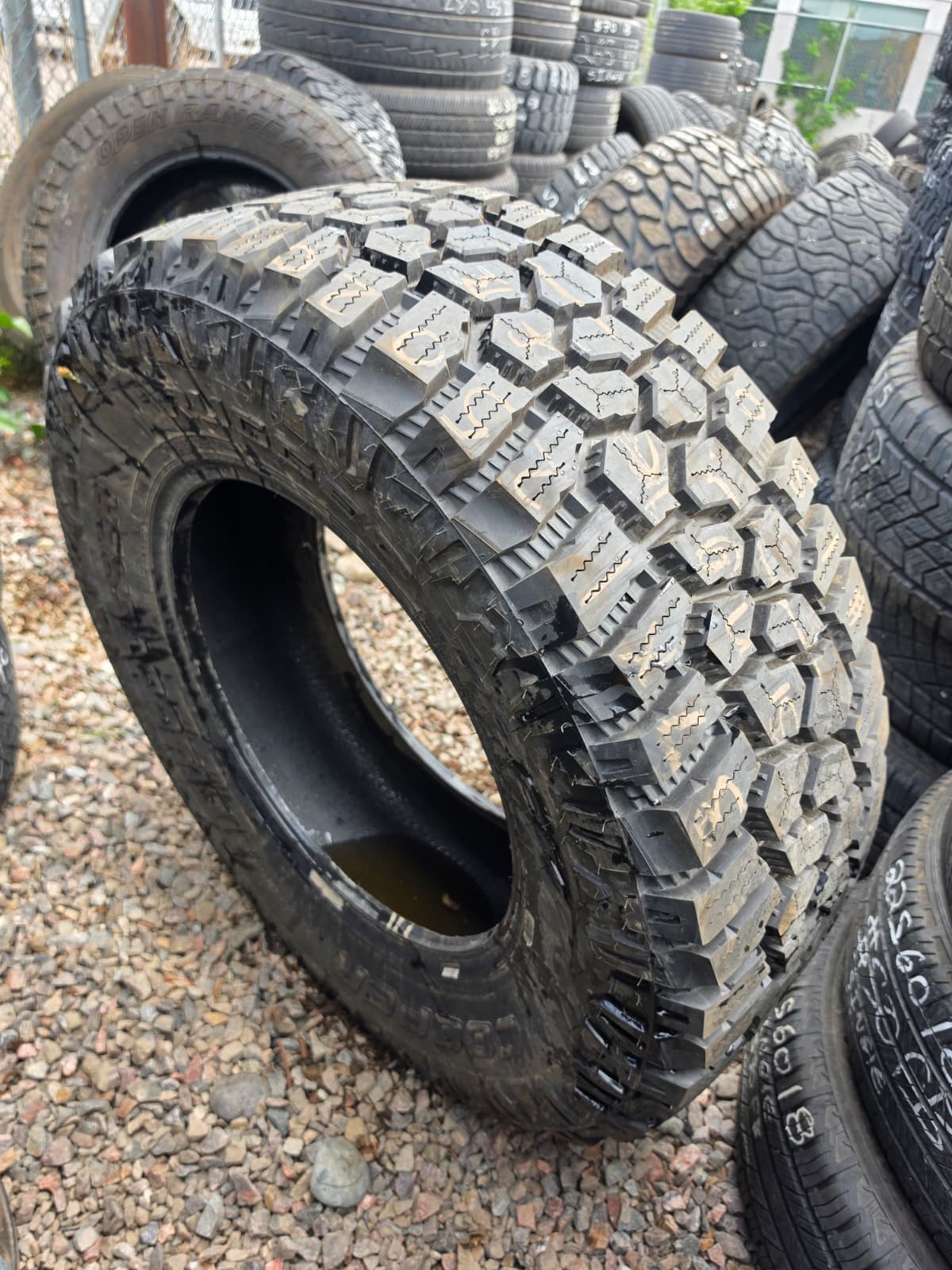 LT37X12.50R20 Single (1 Used Tire) Cooper Discoverer Rugged