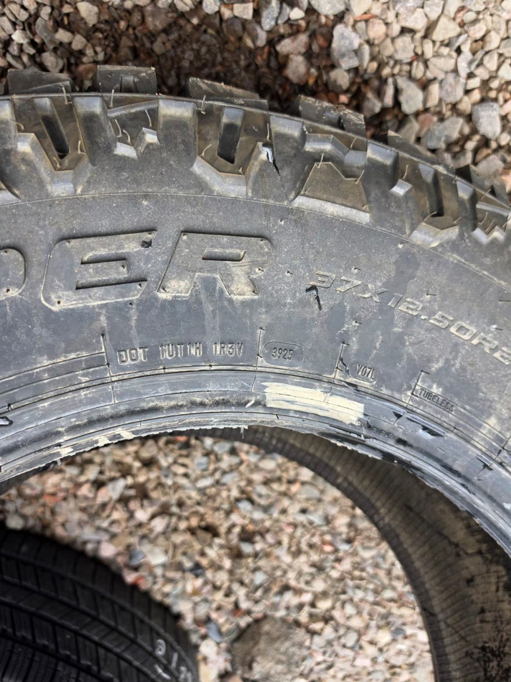 LT37X12.50R20 Single (1 Used Tire) Cooper Discoverer Rugged
