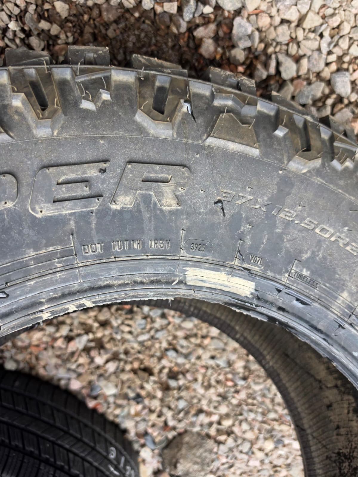 LT37X12.50R20 Single (1 Used Tire) Cooper Discoverer Rugged