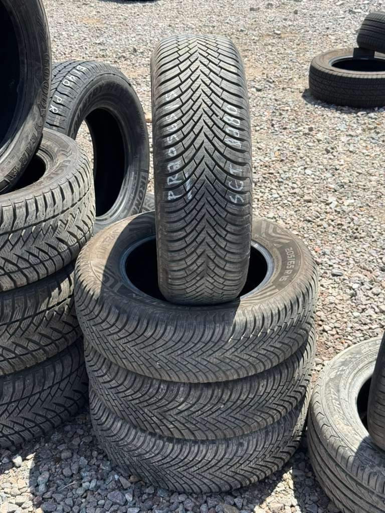 205/65R15 Set (4 Used Tires) Vredstein Quatrac