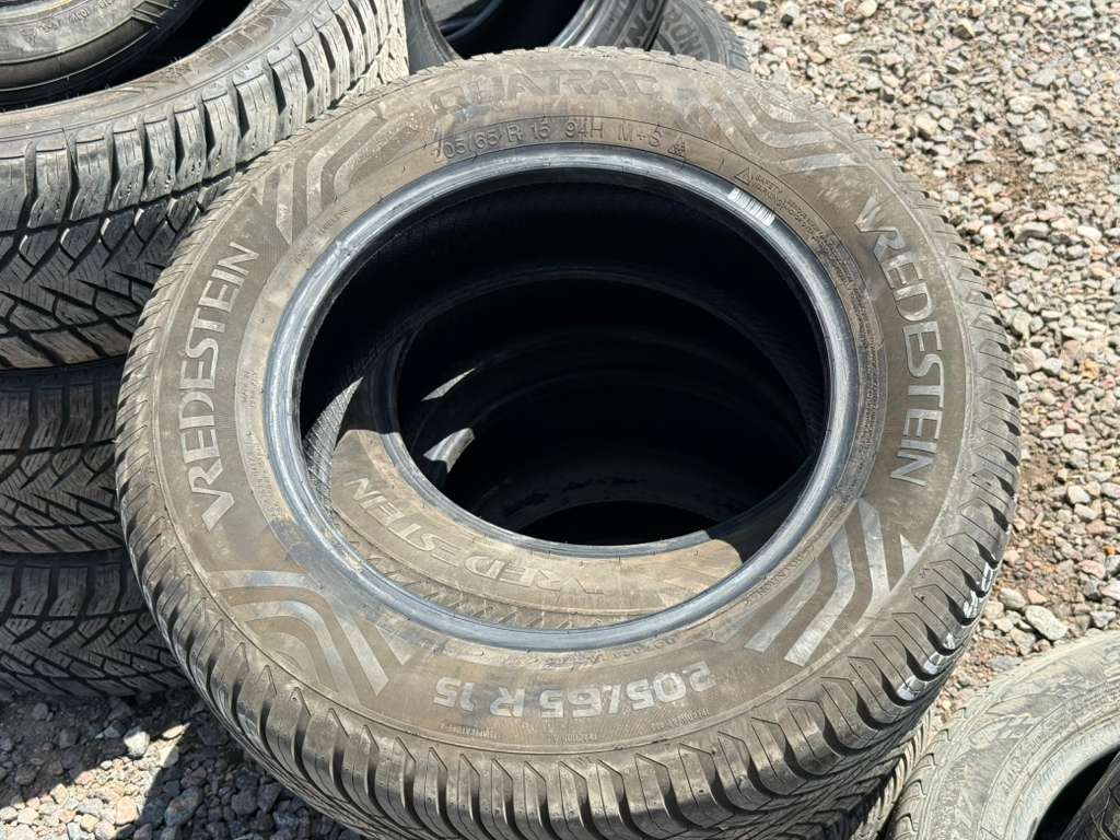 205/65R15 Set (4 Used Tires) Vredstein Quatrac
